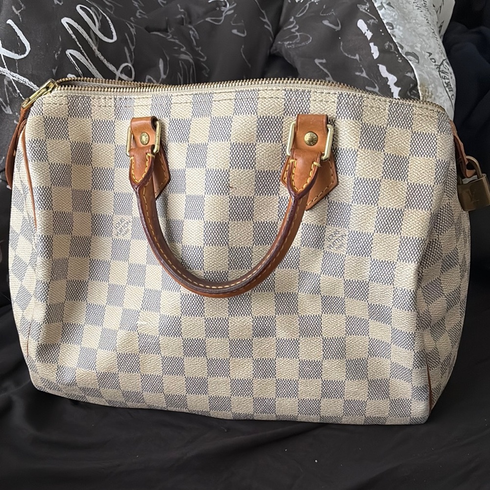 Authentic LV speedy